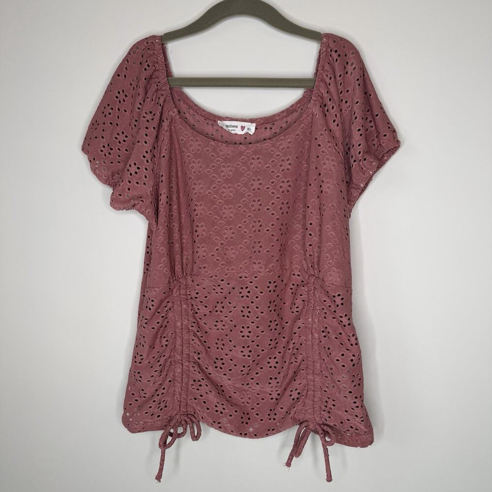 Beauties Girl’s Top Size XL Roes Eyelet Short Sleeve Ruching On Sides